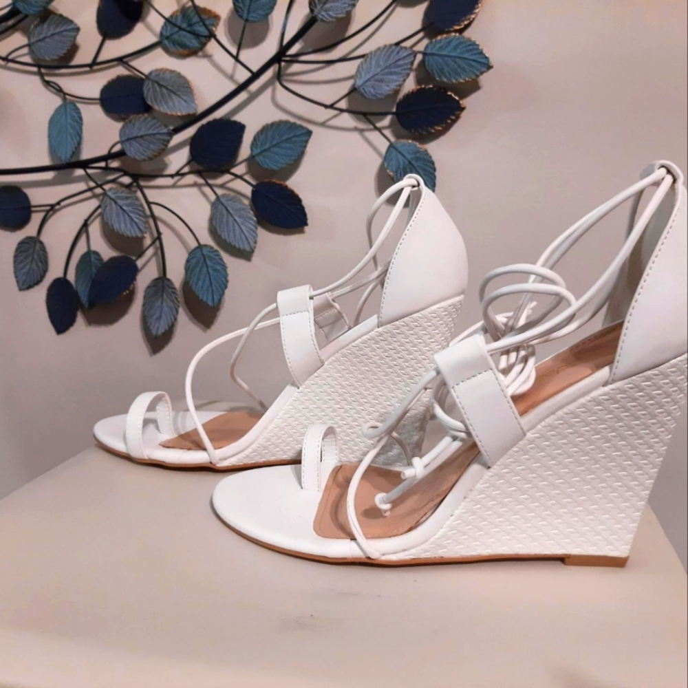 High heel sandals